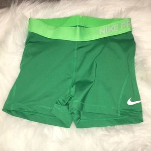 NIKE PRO’S